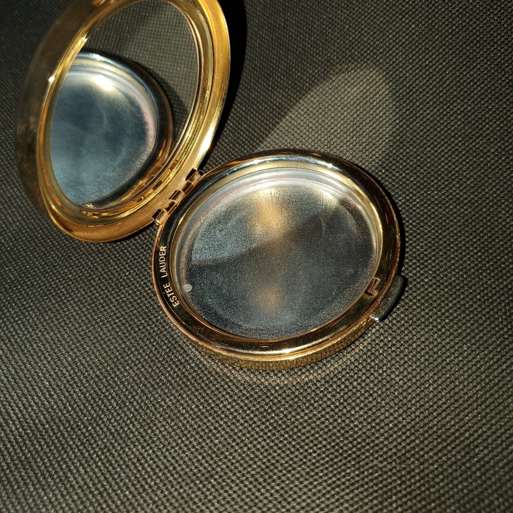 Portable Locket - Picture 3 of 3